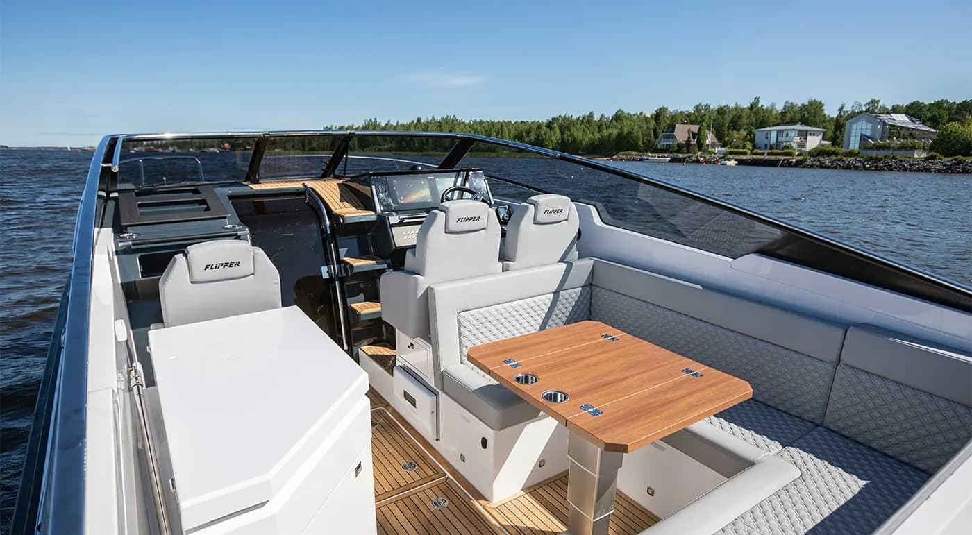 Deck view of Flipper 900 DC- SPECIAL OFFER!