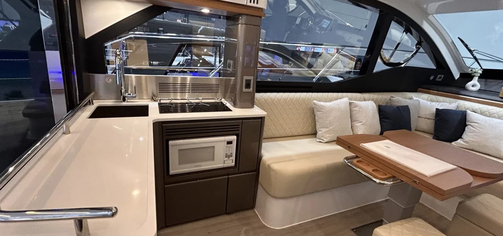 Interior view of SCHAEFER 450