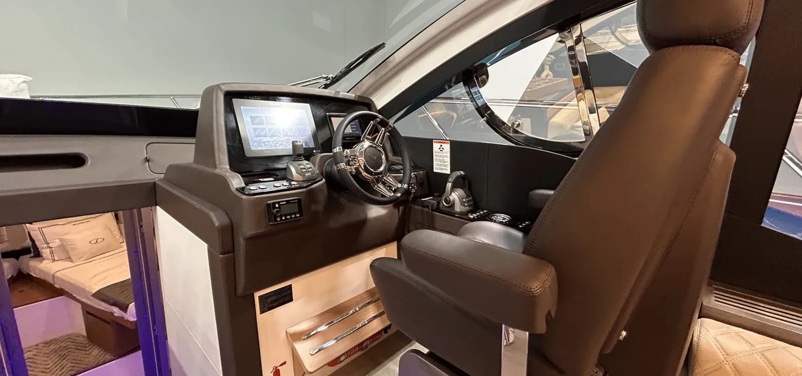 Interior view of SCHAEFER 450