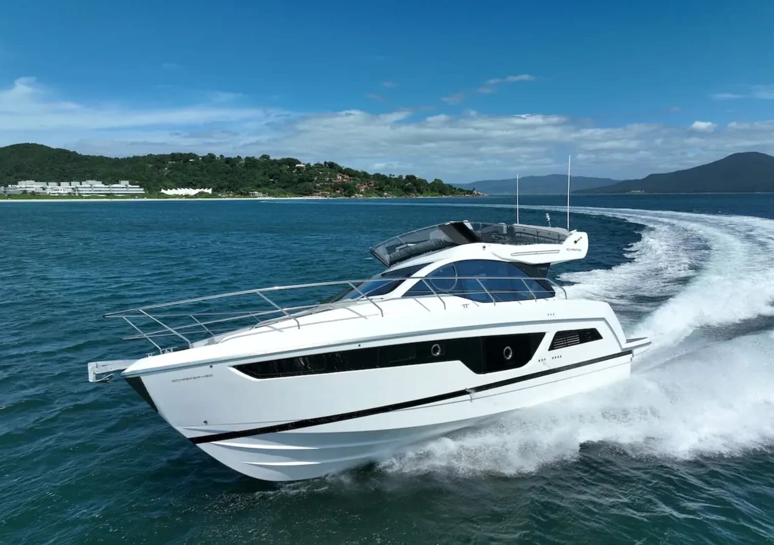 Exterior view of SCHAEFER 450