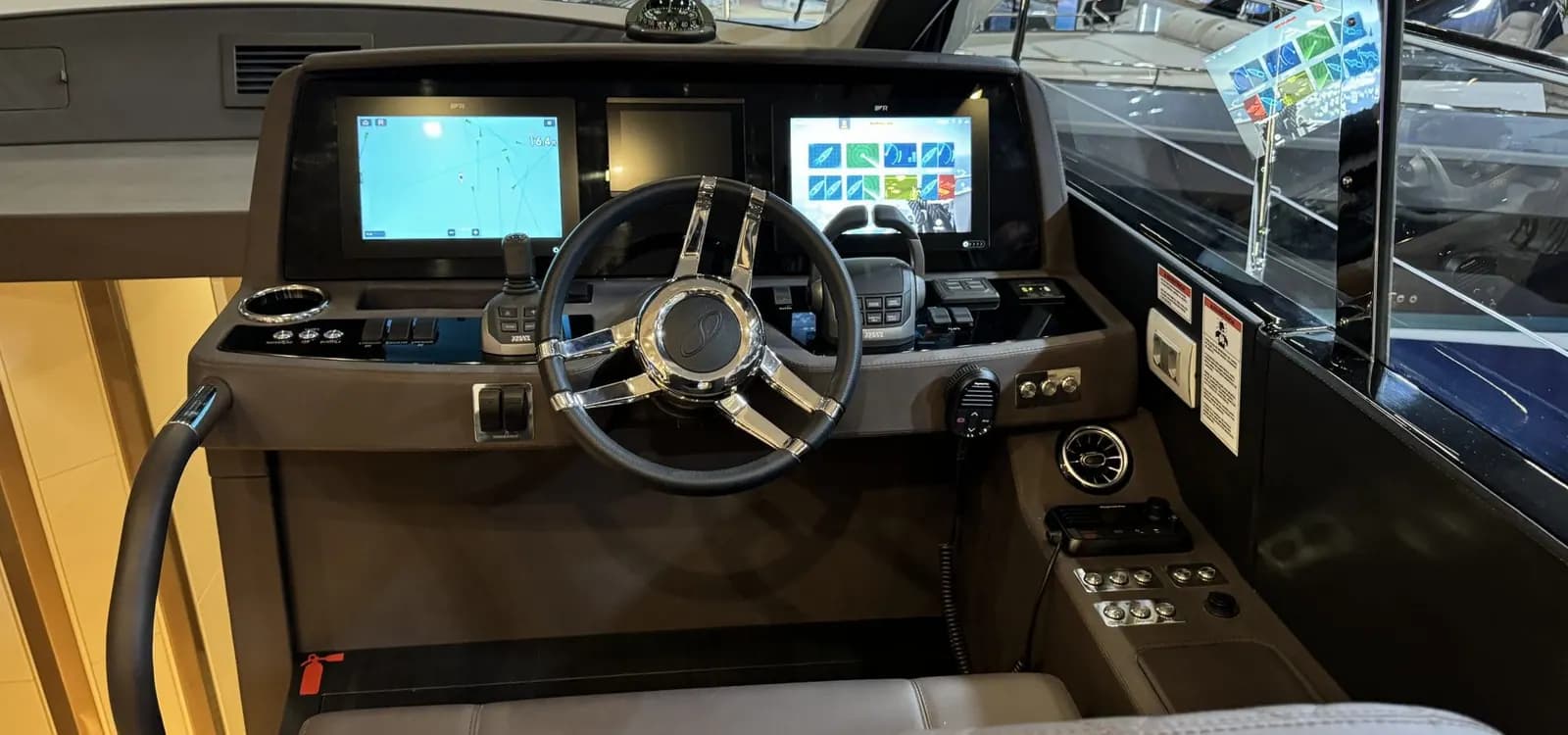 Interior view of Schaefer 510 GT Flybridge