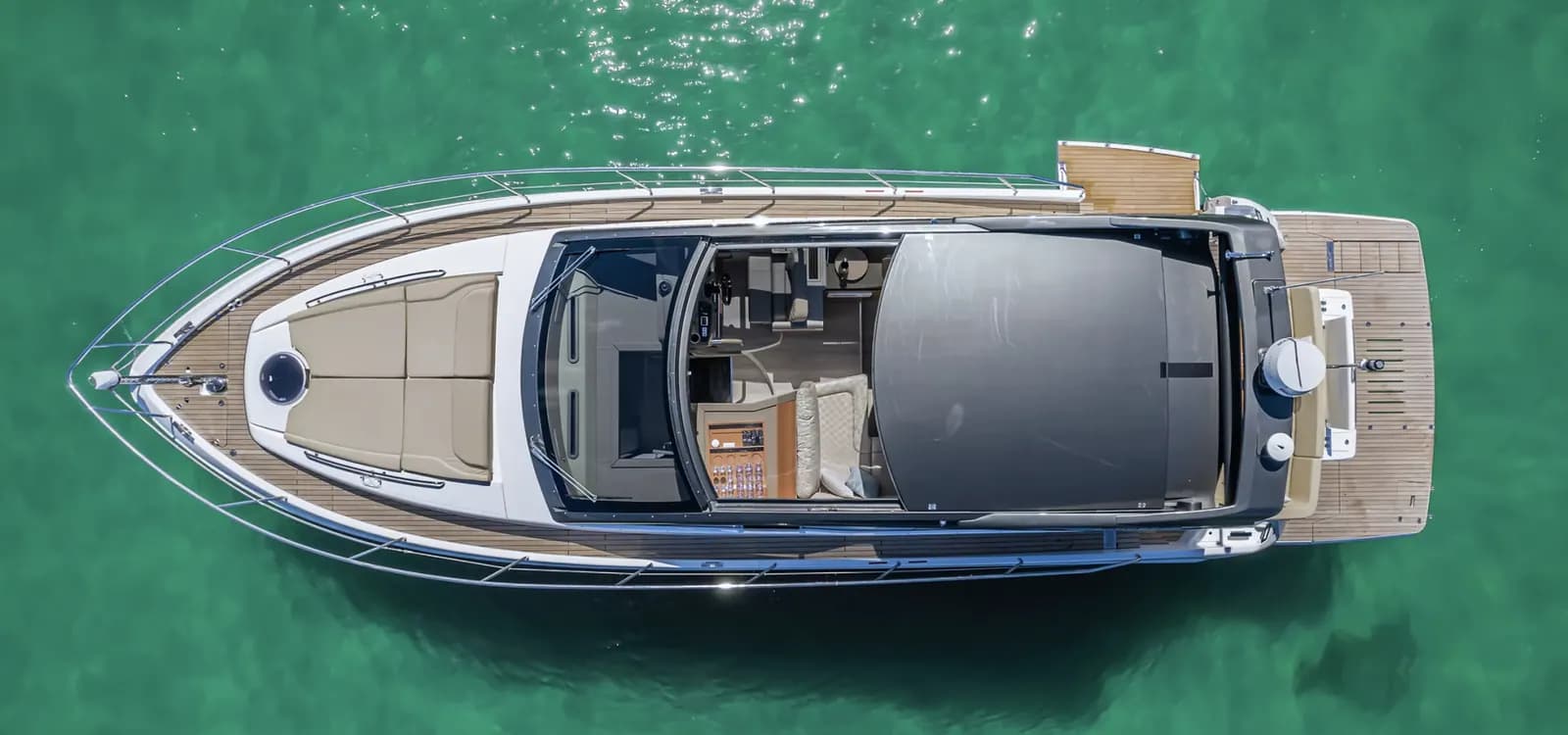 Helm view of Schaefer 510 GTS