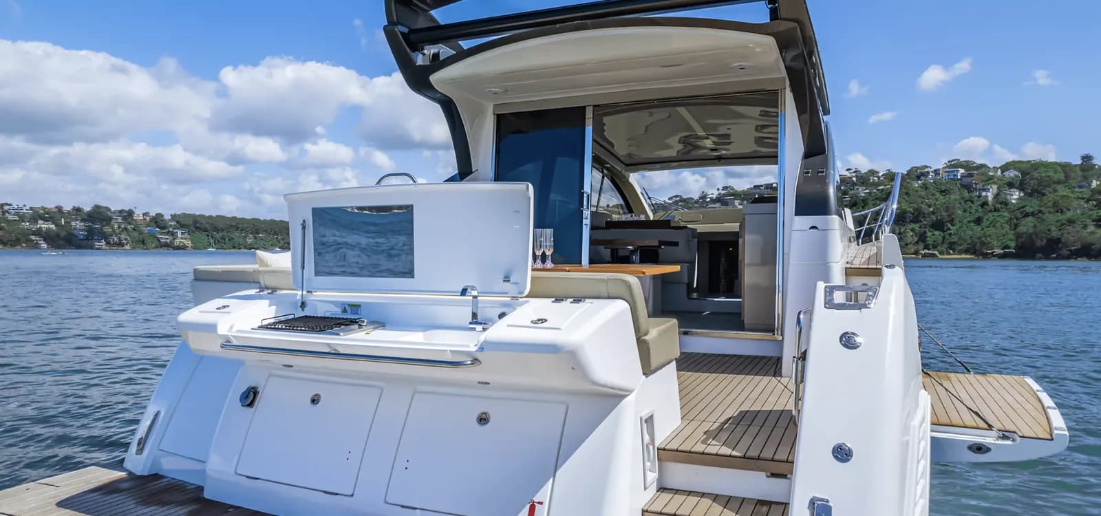 Helm view of Schaefer 510 GTS
