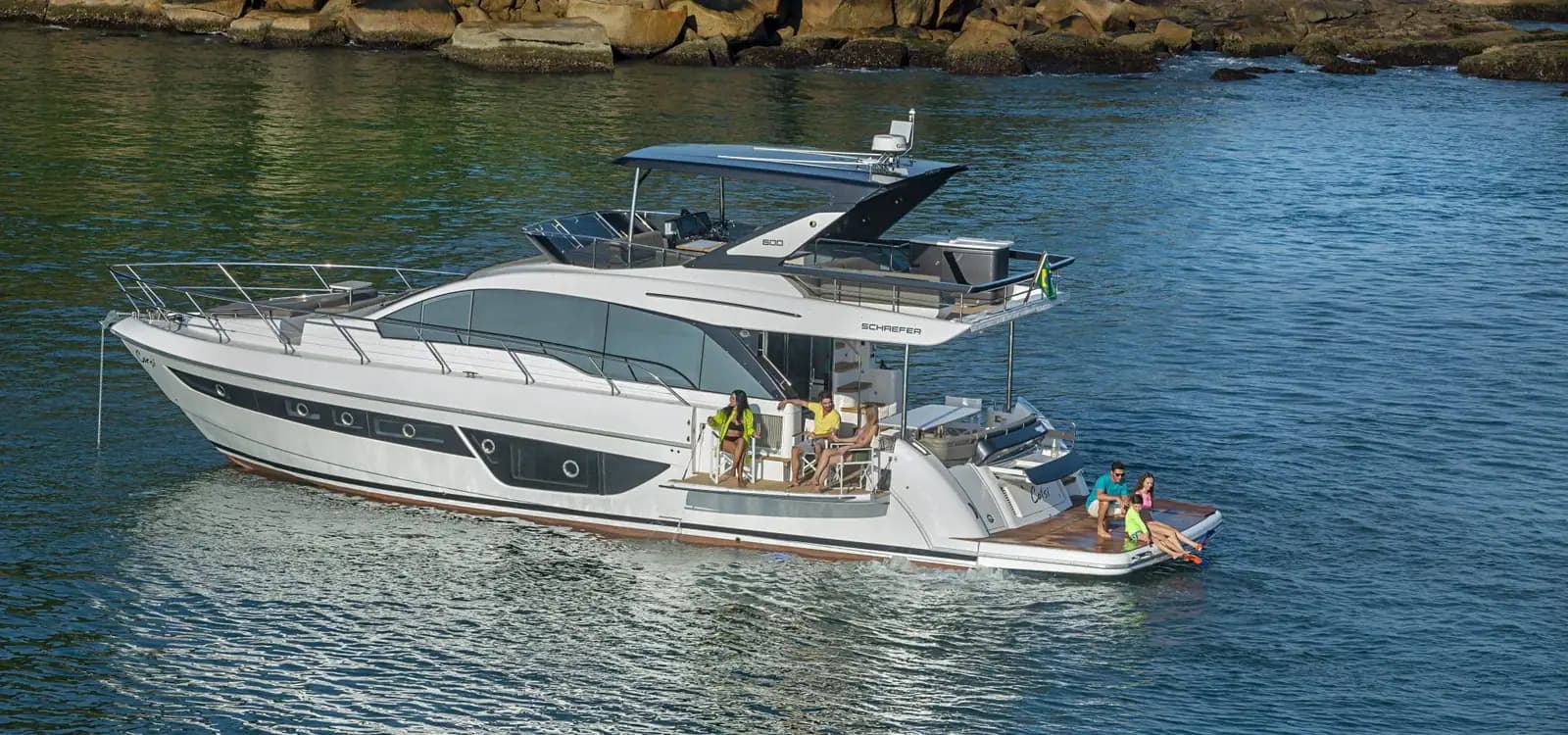 Helm view of Schaefer Yachts 600
