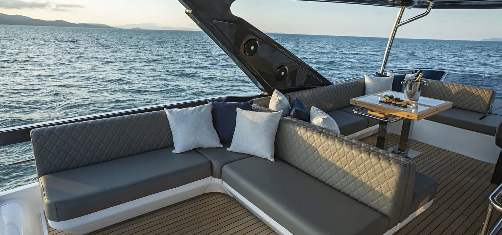 Exterior view of Schaefer Yachts 600