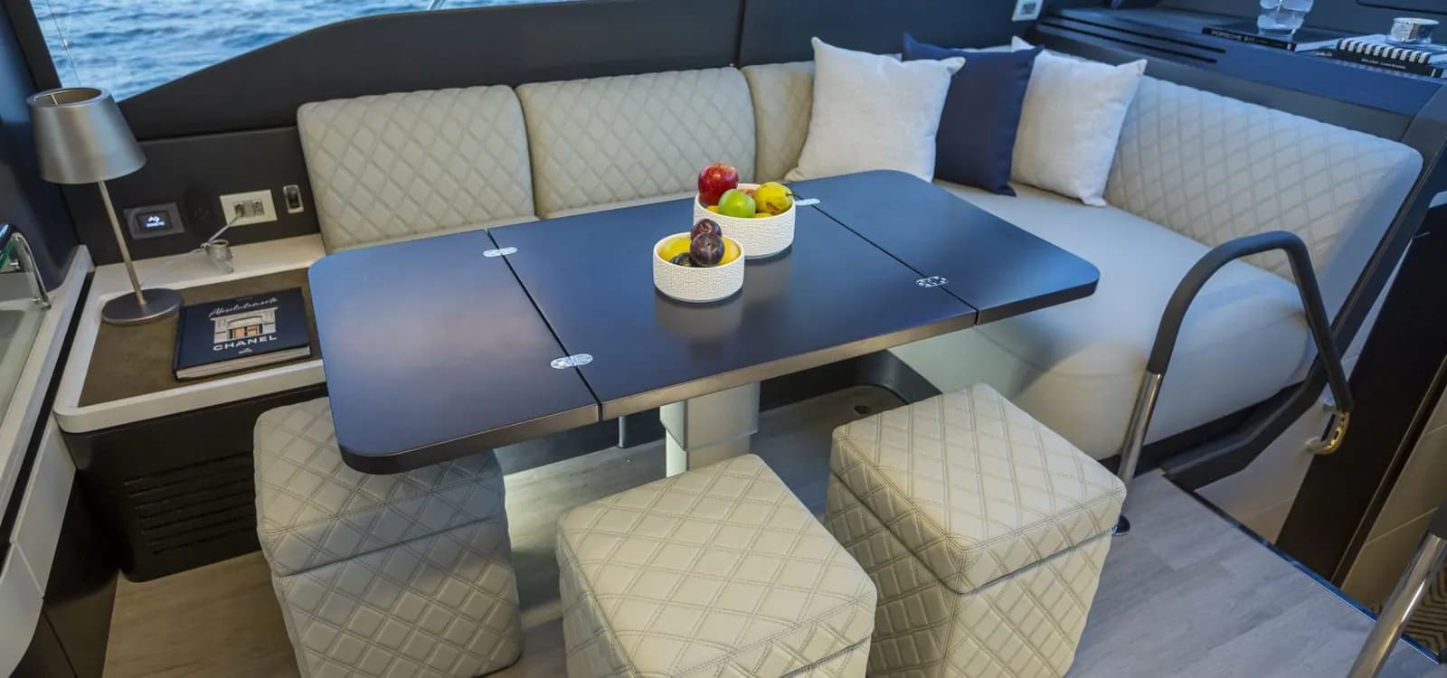 Deck view of Schaefer Yachts 600