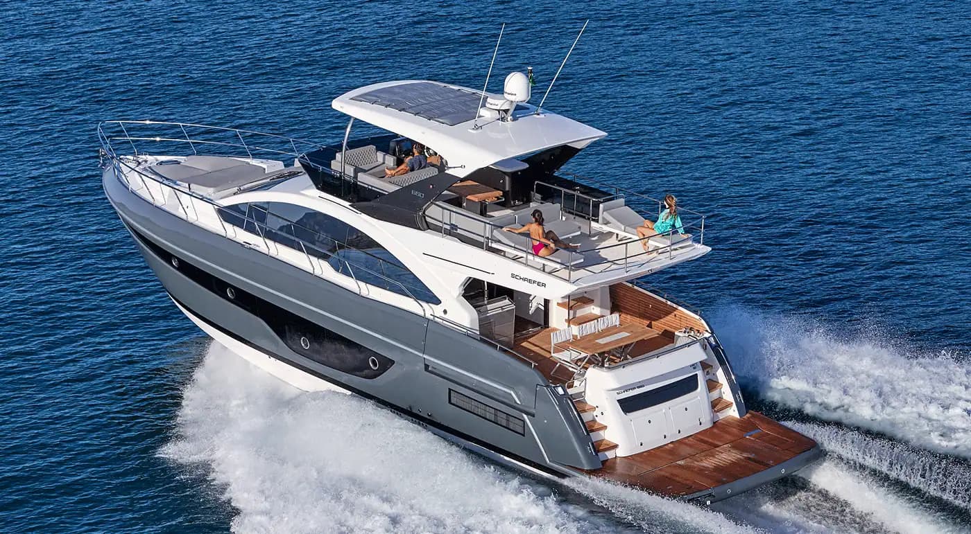 Deck view of Schaefer 660