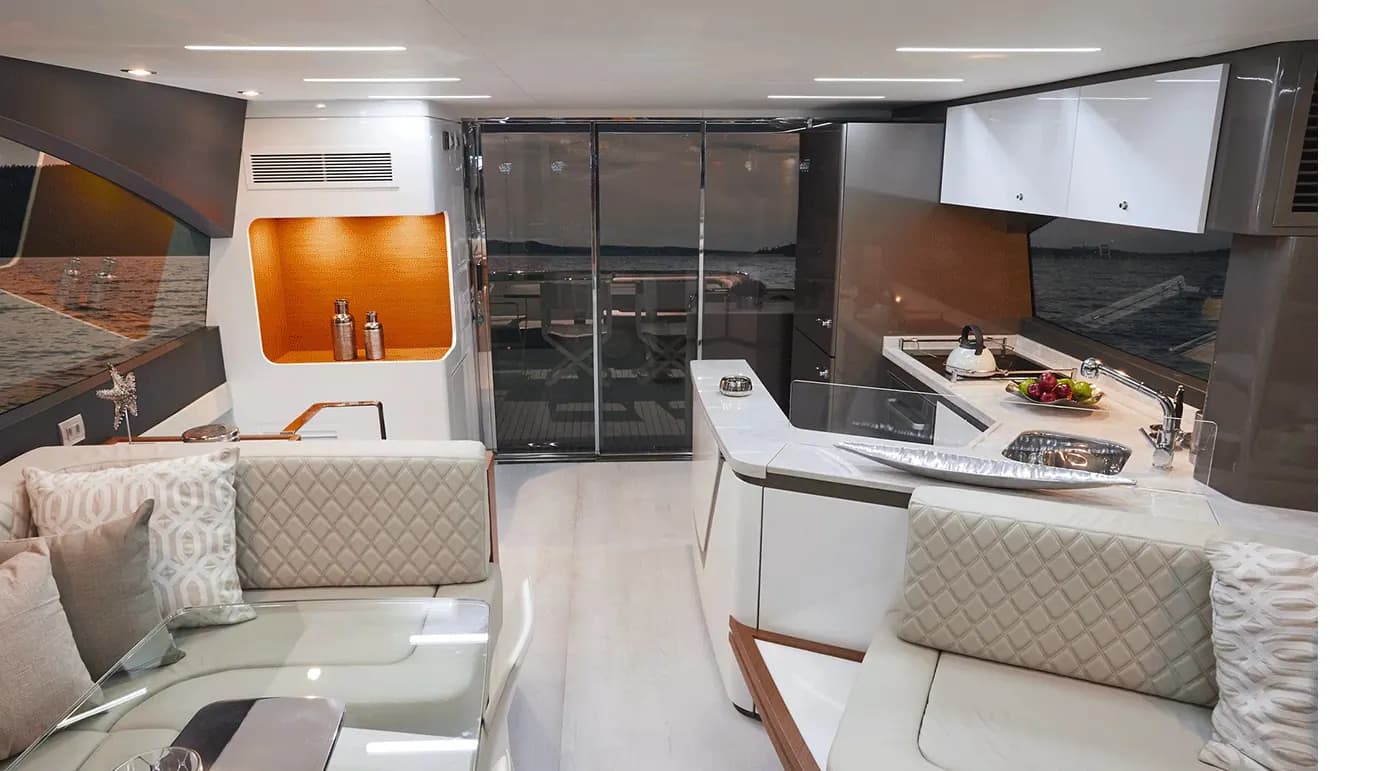 Deck view of Schaefer 660