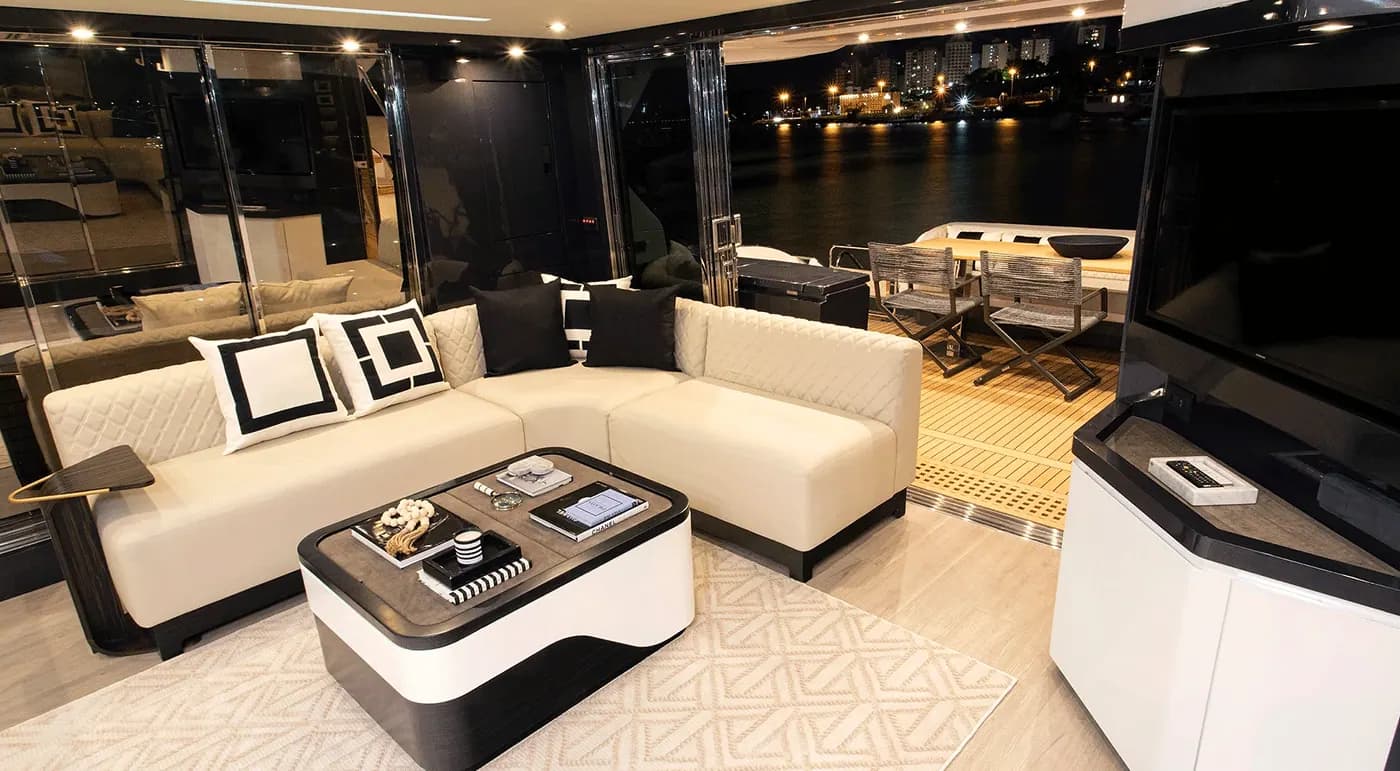 Deck view of Schaefer 770