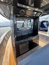 Deck view of Schaefer V33