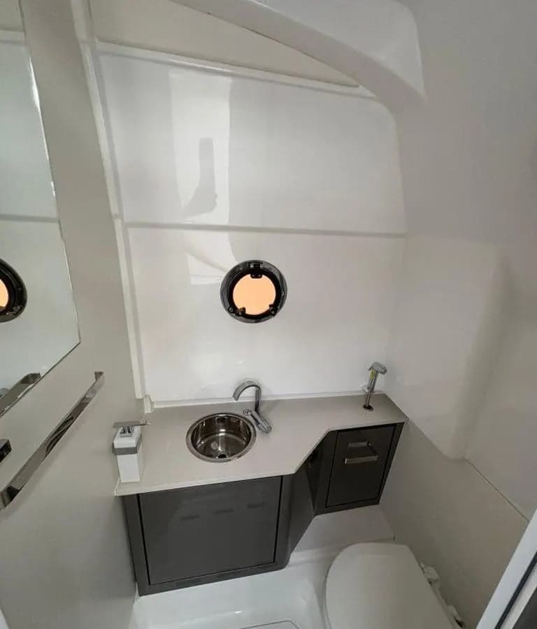 Helm view of Schaefer V34