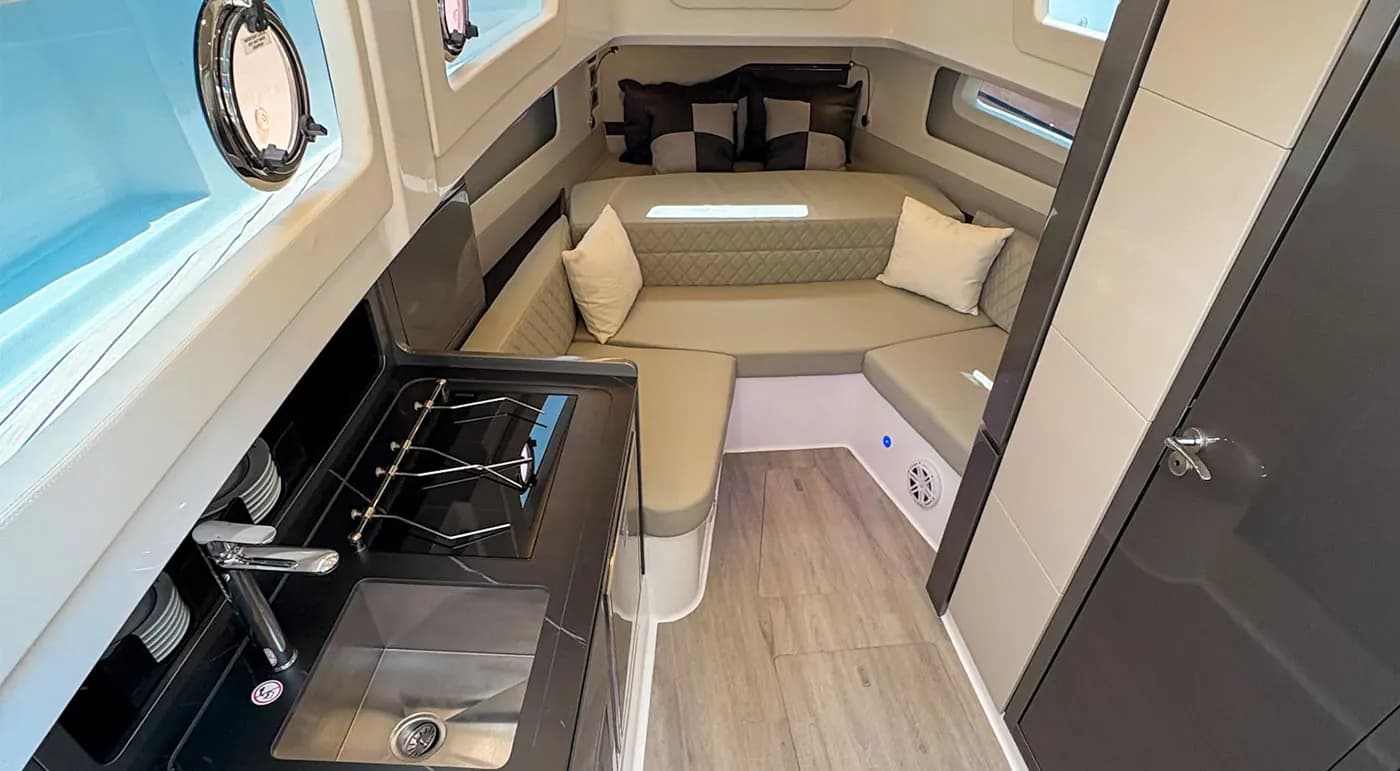 Exterior view of SCHAEFER YACHTS V44 Blue