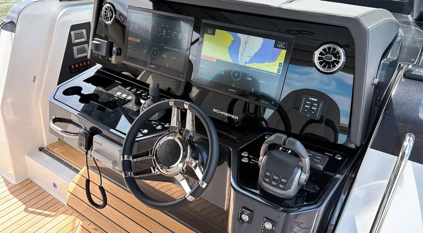 Exterior view of SCHAEFER YACHTS V44 Blue