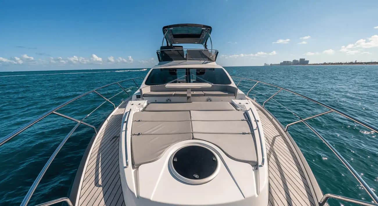 Deck view of Schaefer 660