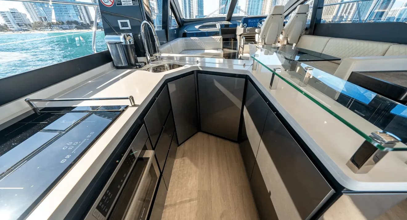 Deck view of Schaefer 660