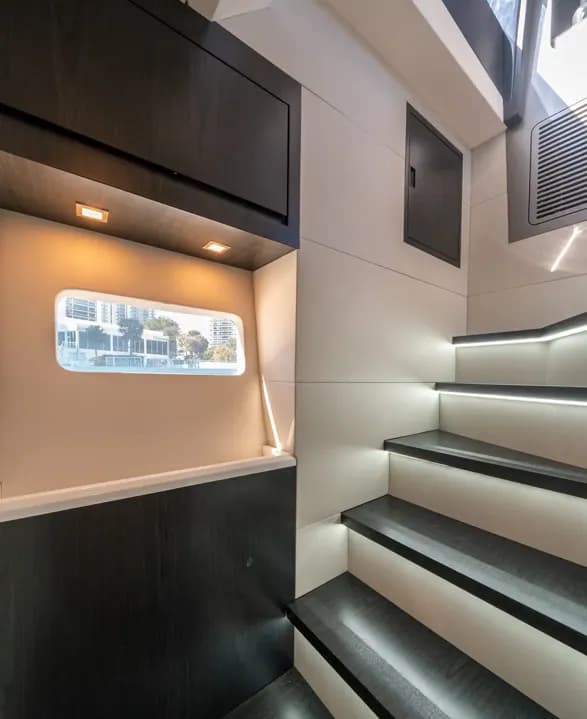 Interior view of Schaefer 660
